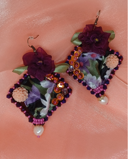 Šité dizajnové náušnice "Sen Bali"